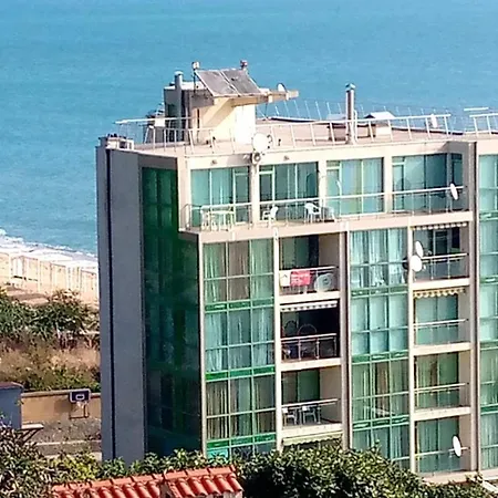 17 Kabakum Beach, Vladimir Raichev 63 Daire